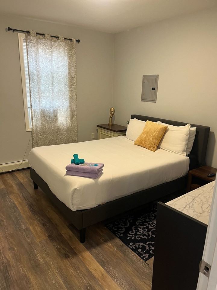 378 Admiral St #1373633P - Photo 4 of 5