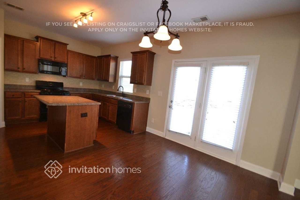 5317 Blossom Brook Dr - Photo 5 of 13