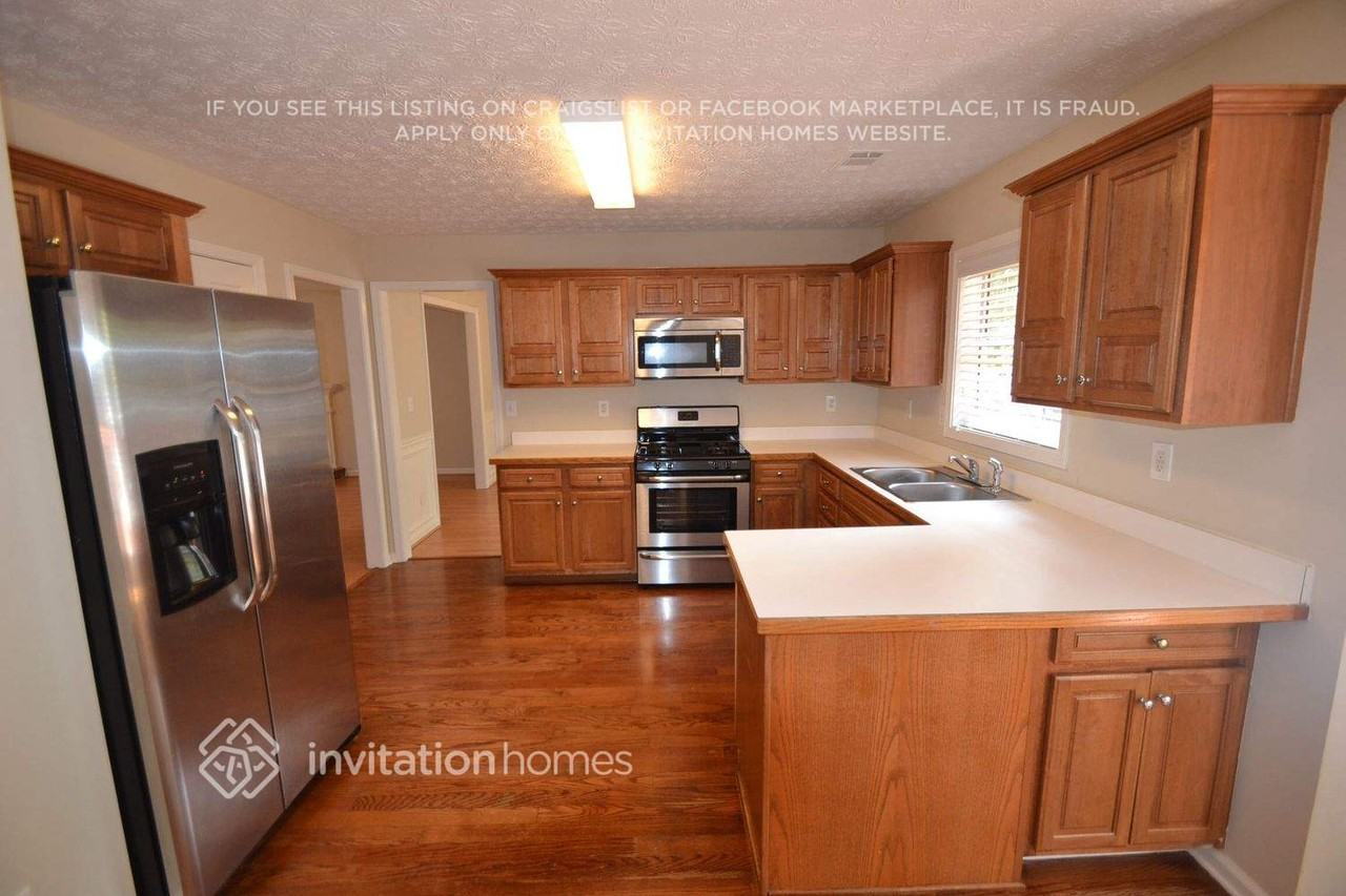 5684 Dexters Mill Pl - Photo 5 of 17