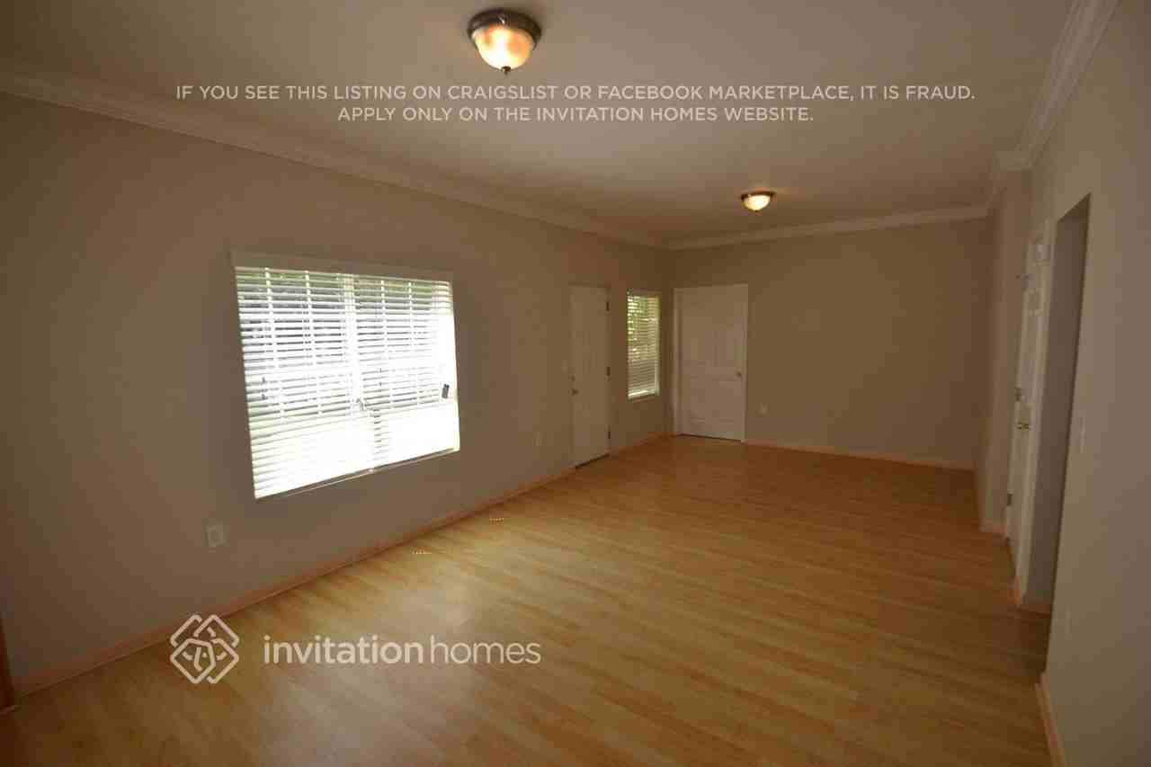 5684 Dexters Mill Pl - Photo 6 of 17