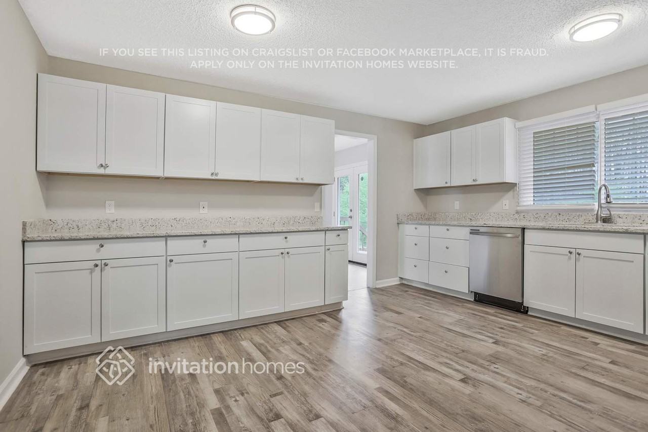 2777 Fran Ln Sw - Photo 7 of 22