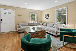9 S Walter Reed Dr - Photo 1 of 1