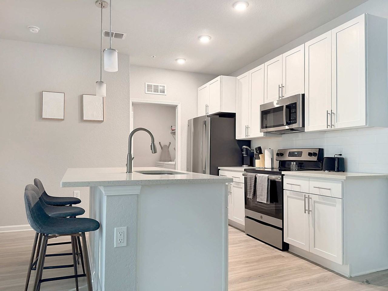 1564 Flournoy Cir W #1515105P - Photo 7 of 26
