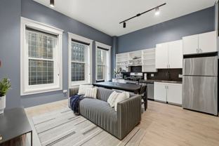 417 S Dearborn St - Photo 1 of 1