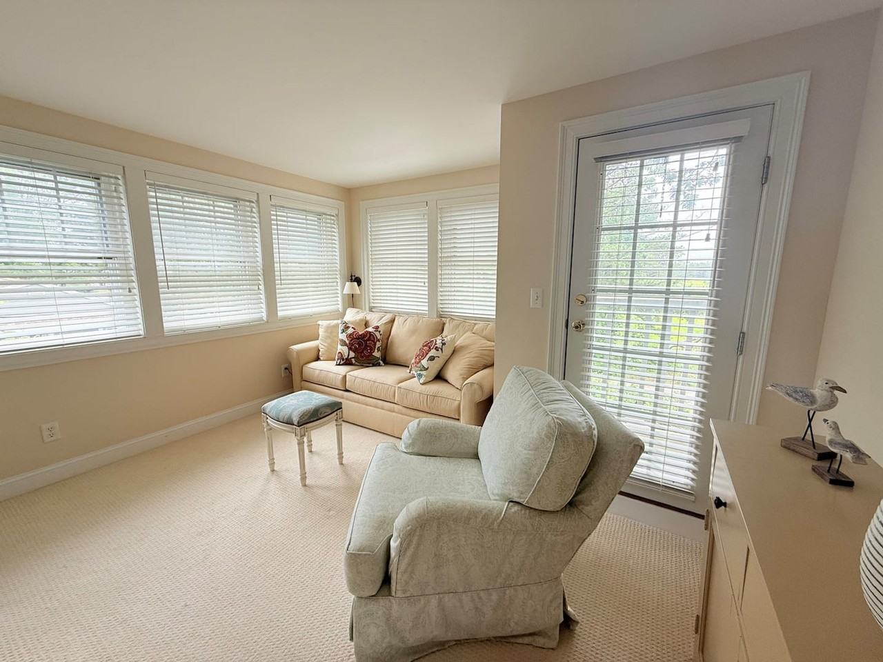 7 Norwood Ln #1532213P - Photo 3 of 48