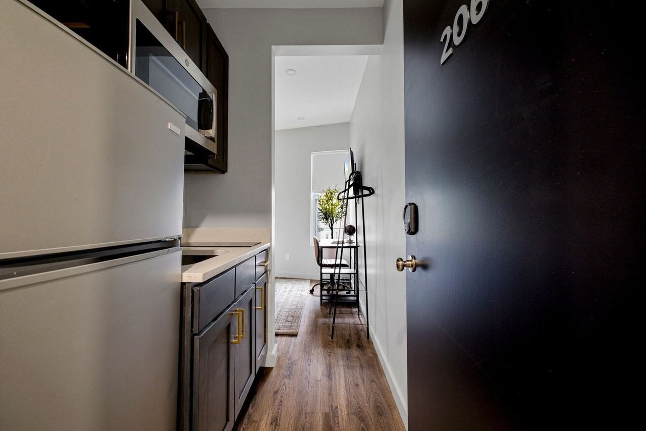 89 Cottage St #1466618P - Photo 3 of 9