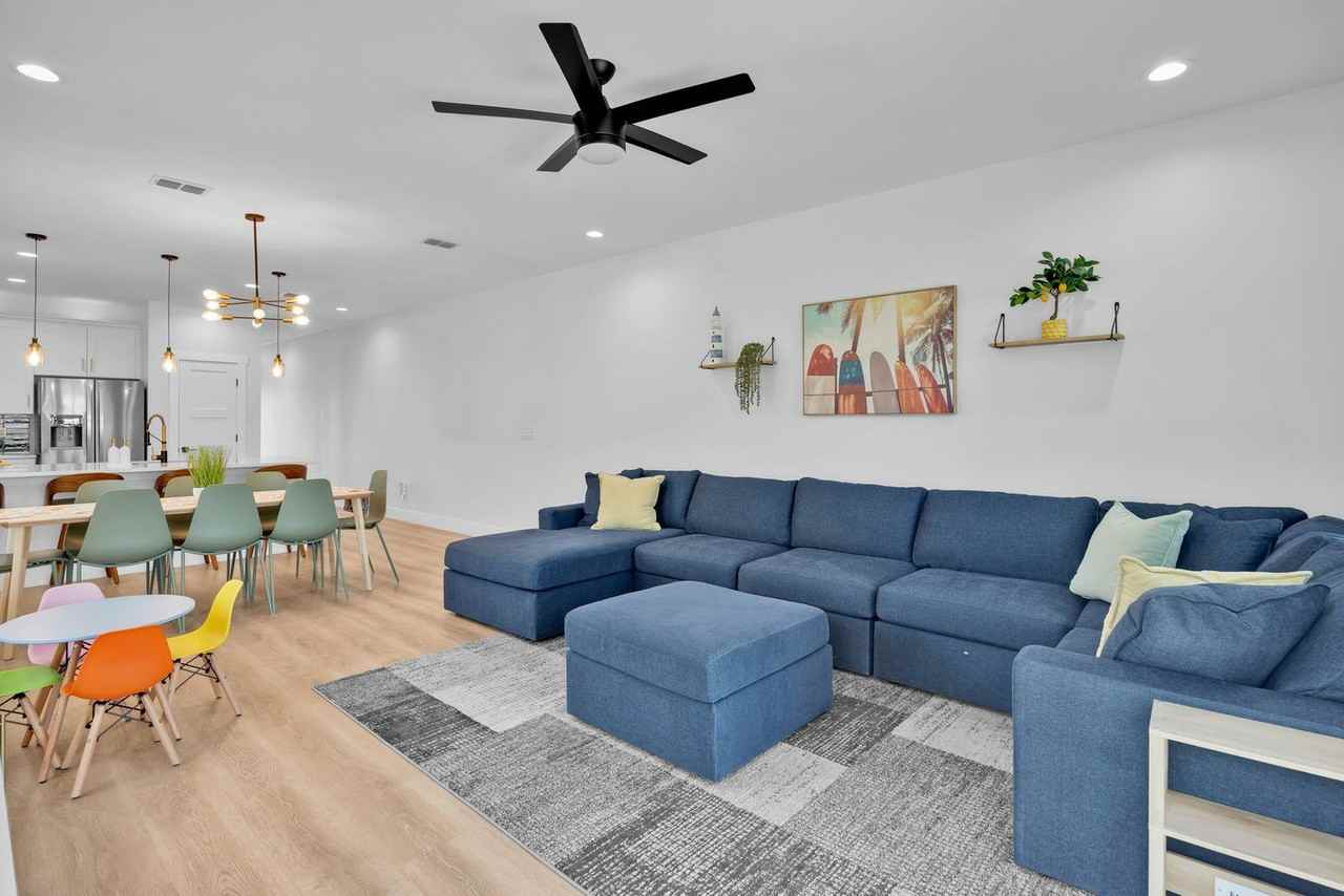 635 5th Ave S #1531281P - Photo 2 of 50