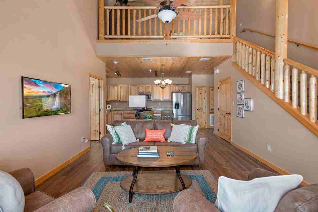 1554 Gruene Rd #1385477P - Photo 2 of 38