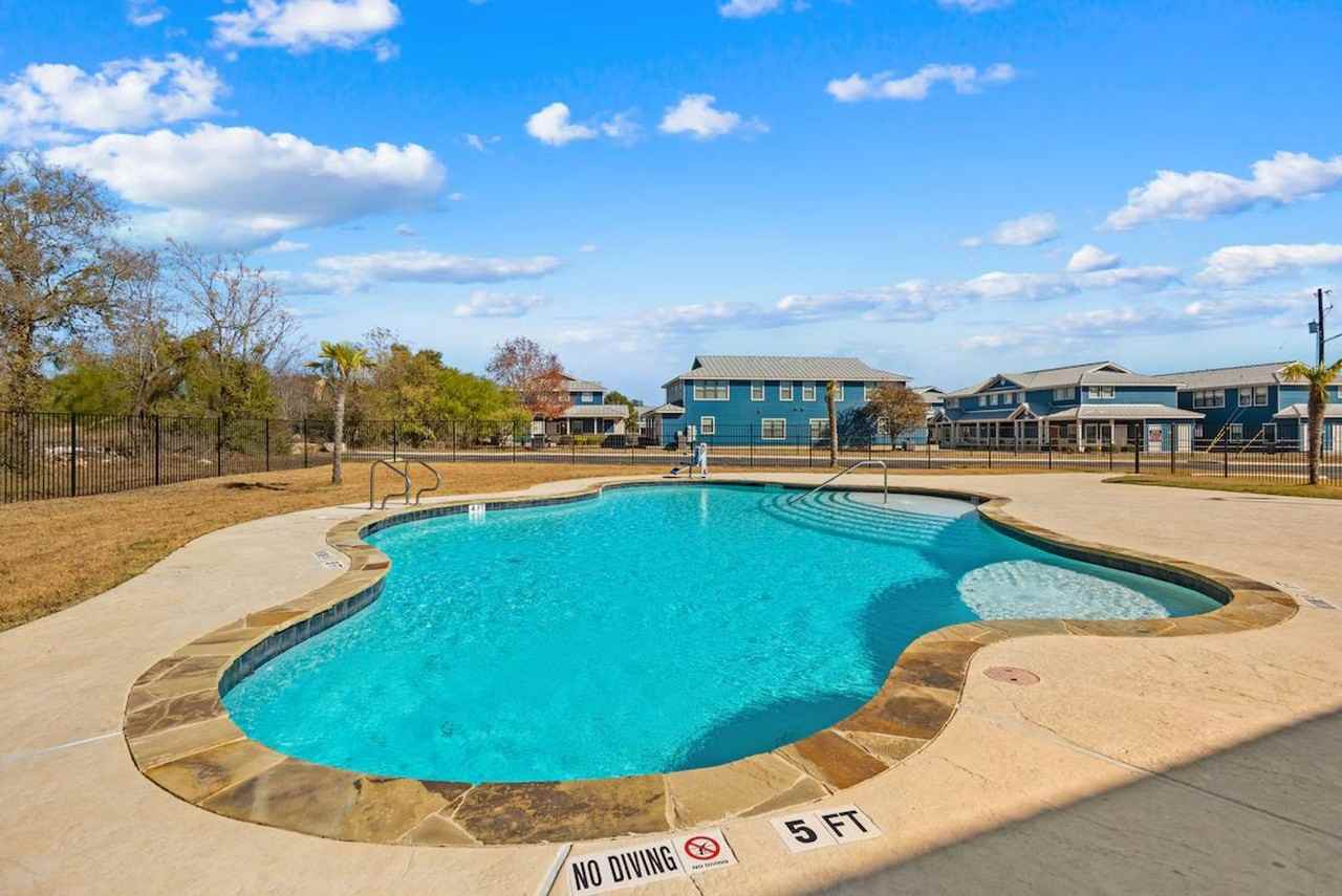 1554 Gruene Rd #1385477P - Photo 6 of 38