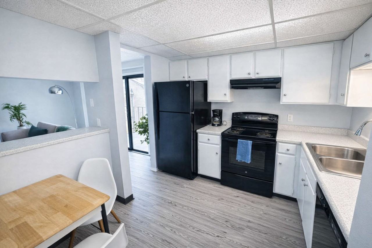 505 N Rock Rd #1534947P - Photo 6 of 10