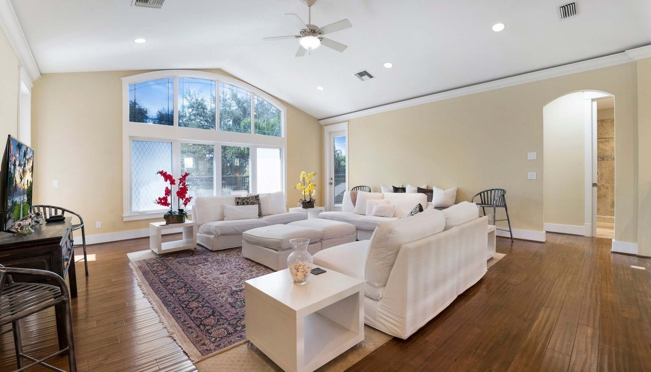 445 Palm River Blvd #1534811P - Photo 2 of 39