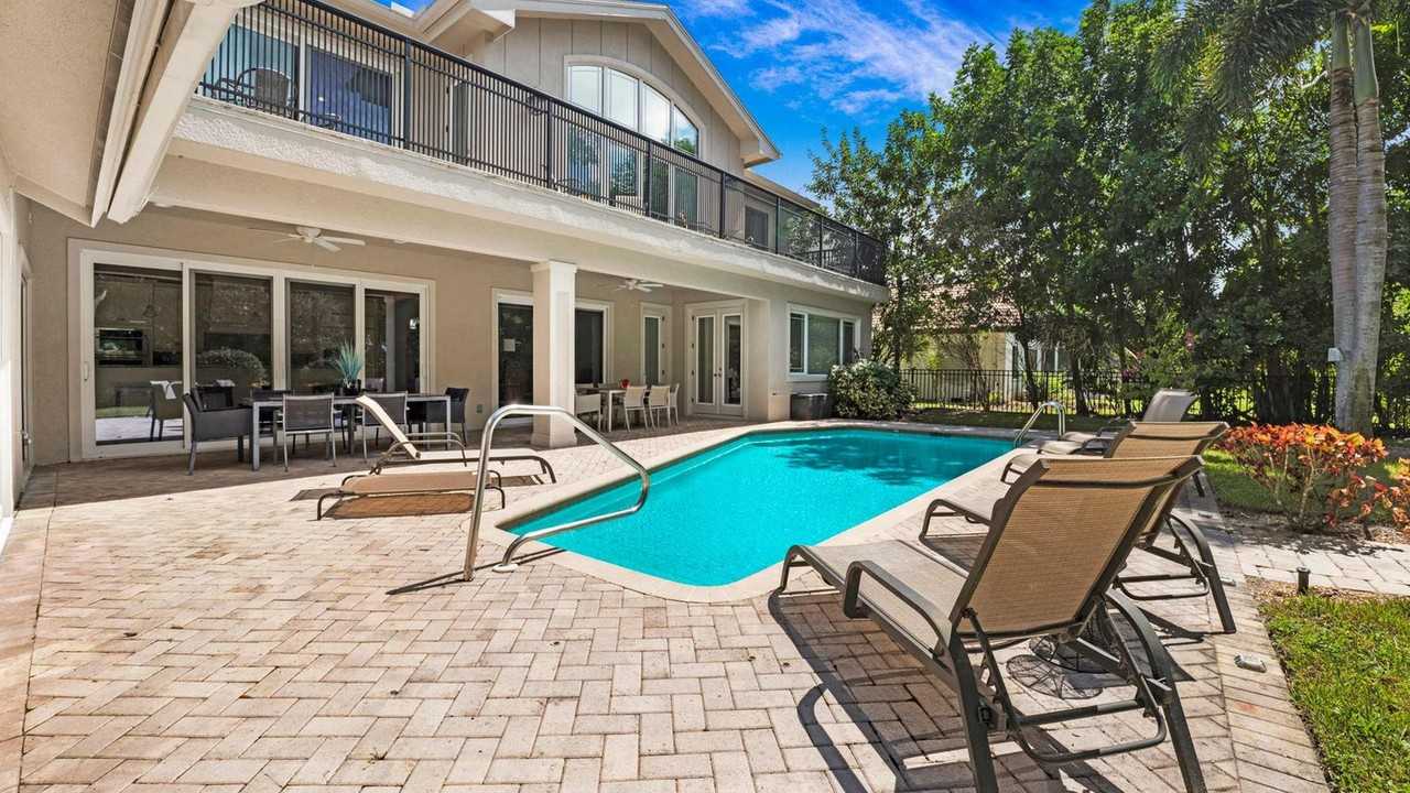 445 Palm River Blvd #1534811P - Photo 5 of 39