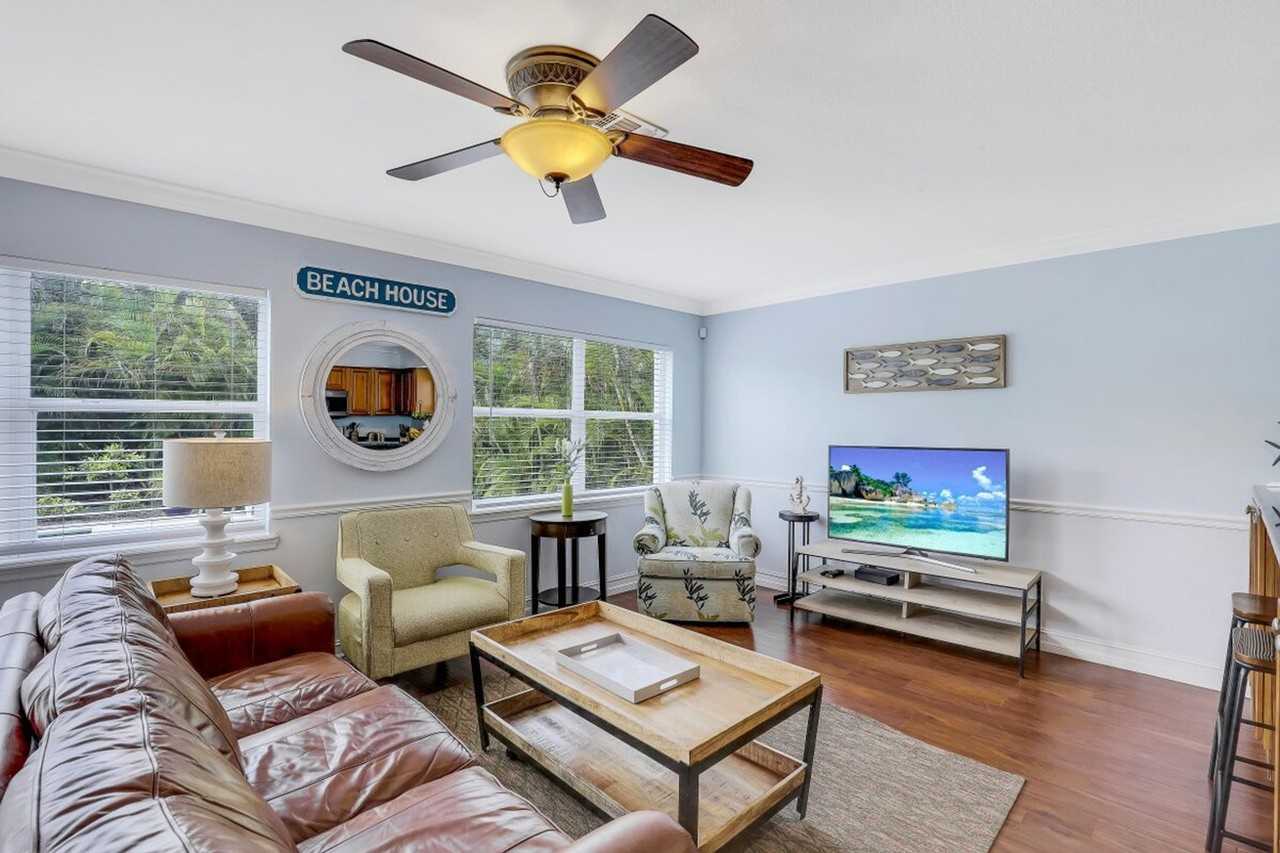 714 98th Ave N #1534820P - Photo 5 of 19