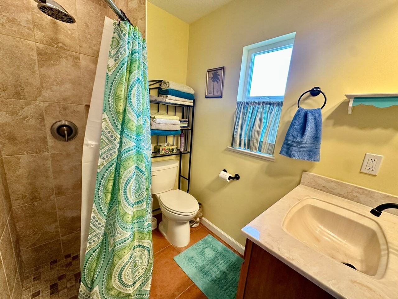 257 Nettles Blvd #1537503P - Photo 7 of 13