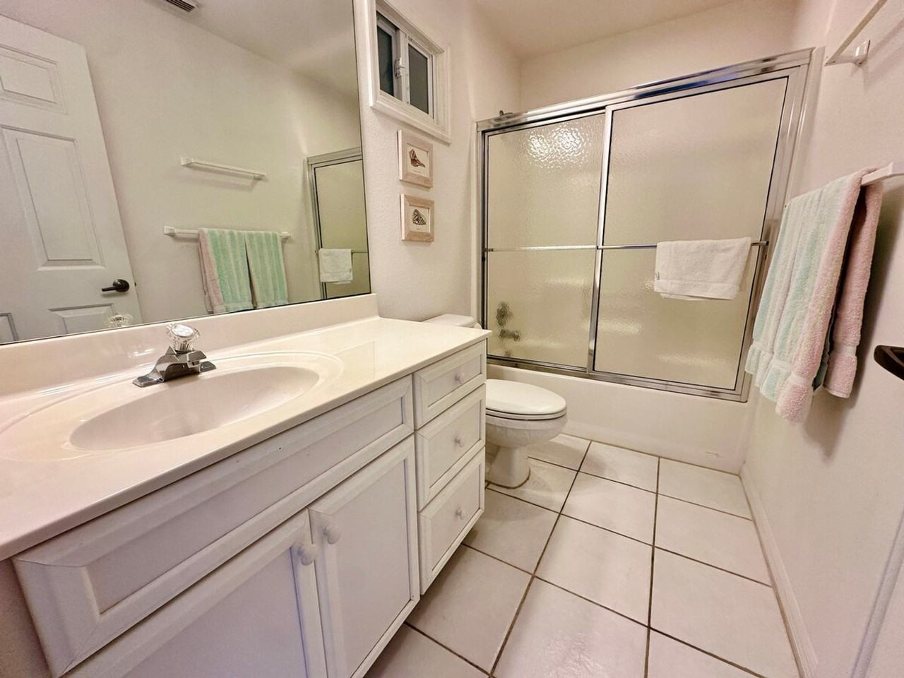 432 Nettles Blvd #1537485P - Photo 7 of 25