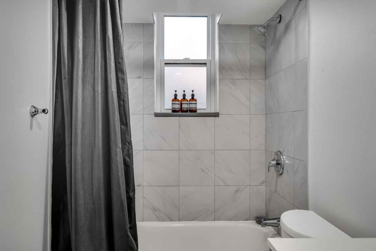 211 Ivy Cres #1537666P - Photo 6 of 8