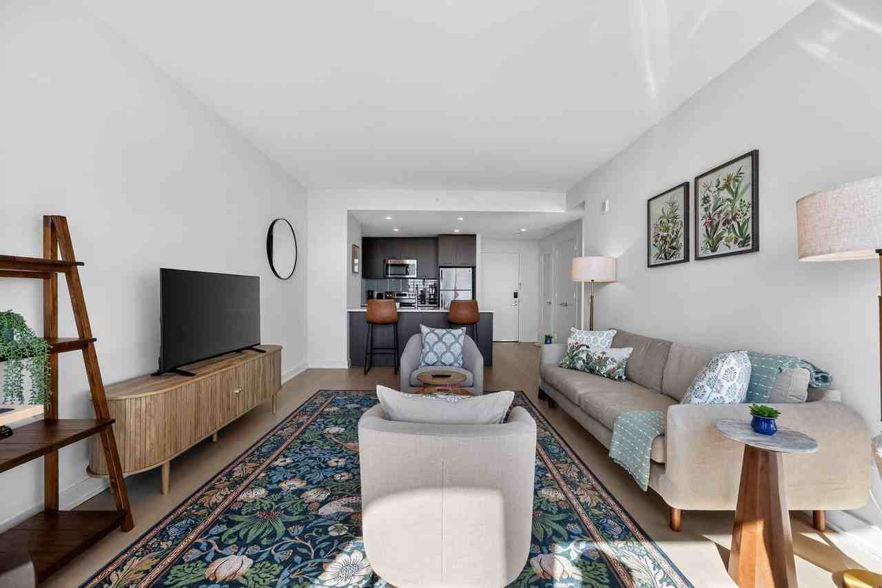 33 Park View Ave #1539458P - Photo 2 of 50