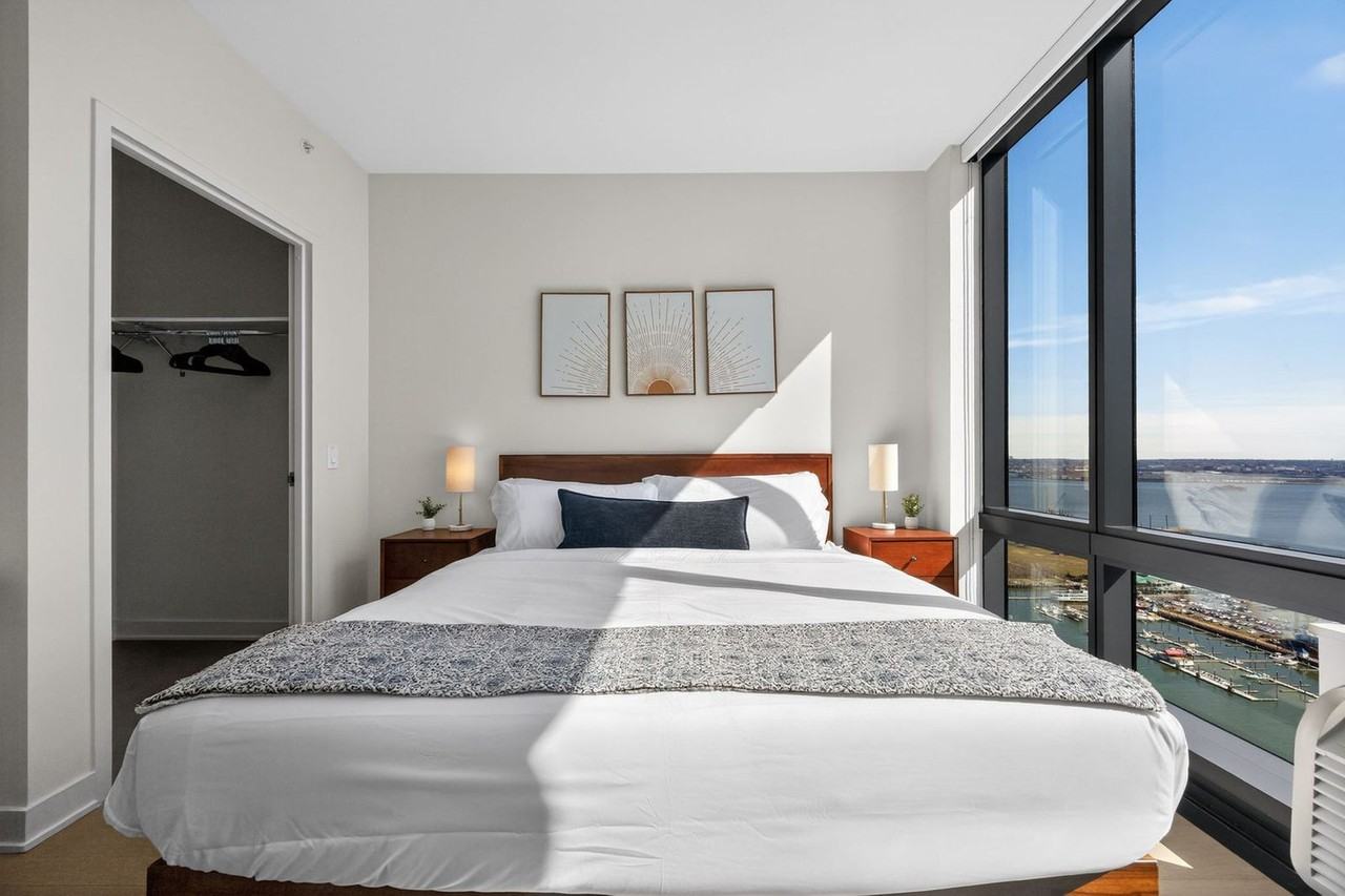 33 Park View Ave #1539458P - Photo 6 of 50