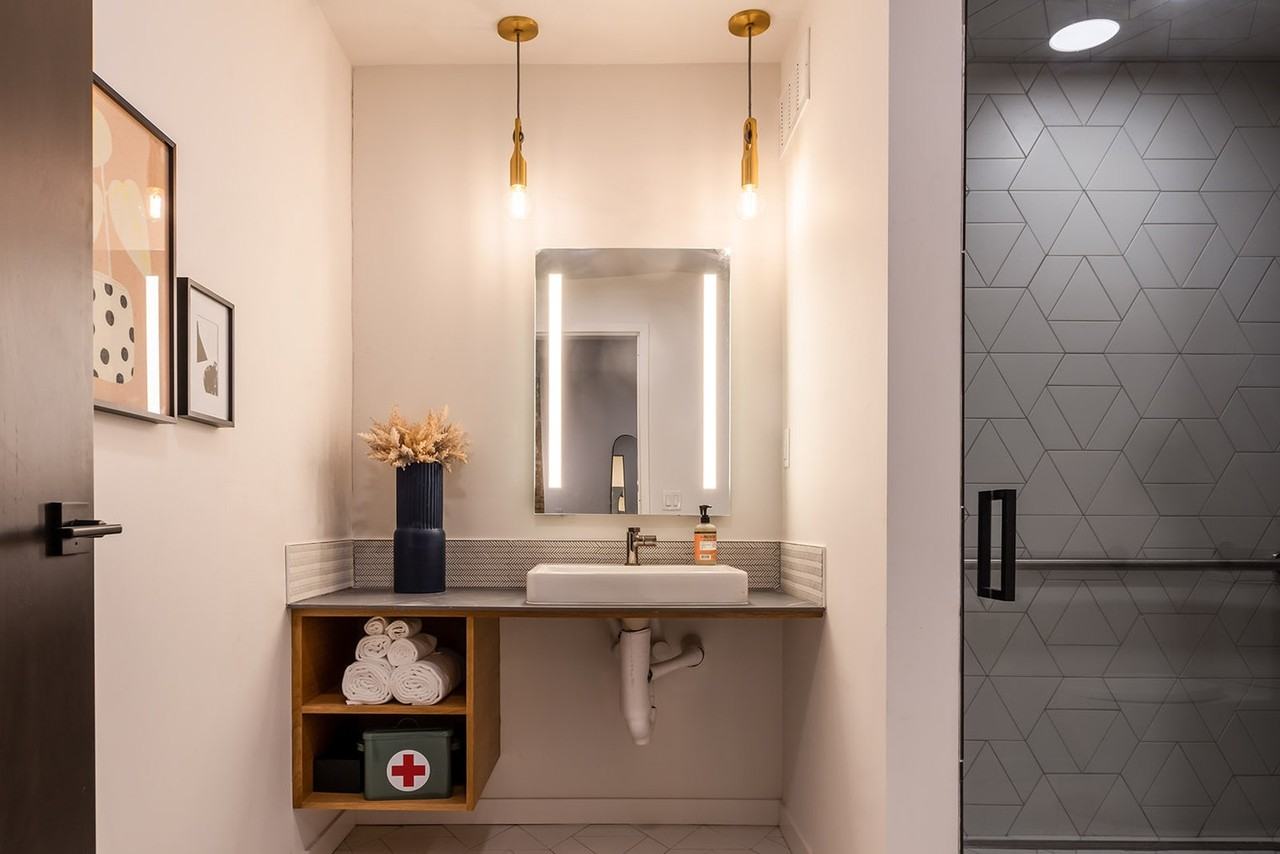 65 Monroe Center St Nw #1539826P - Photo 4 of 12