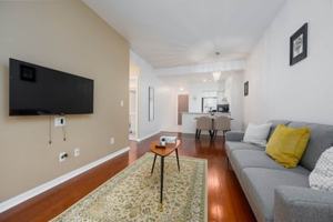 featured image of 219 Fort York Blvd