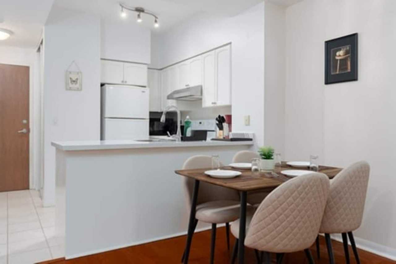 219 Fort York Blvd #1539925P - Photo 5 of 10