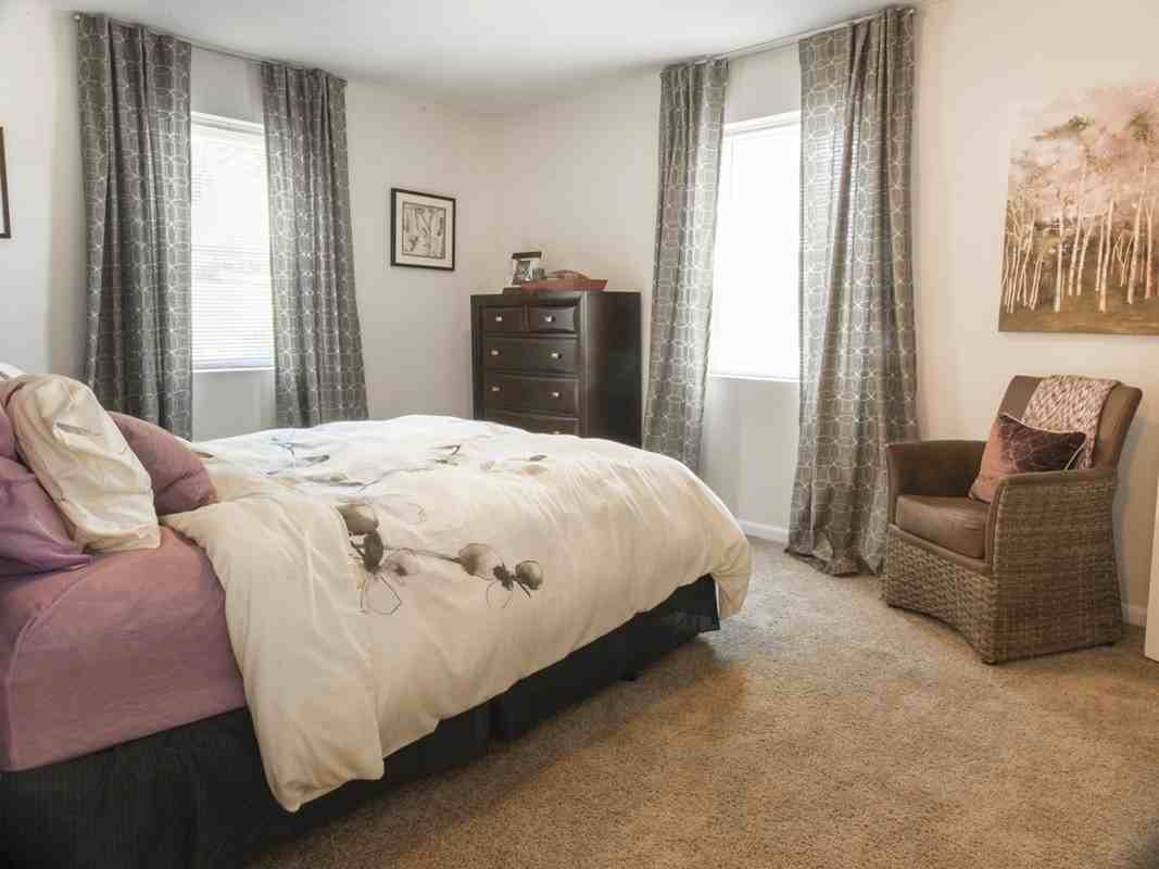 The Crest Apartments - Photo 7 of 12