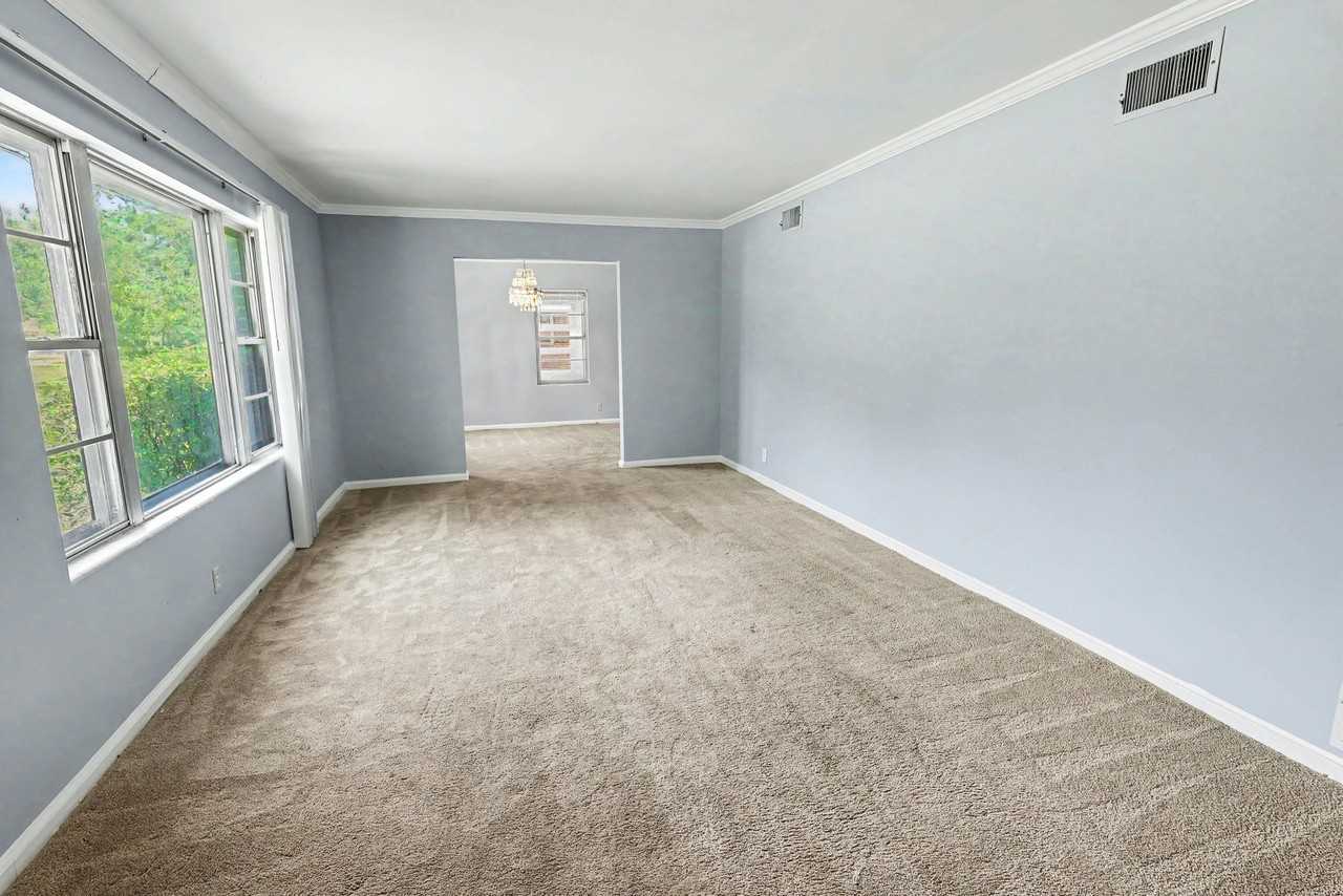 2822 Sumter Ave - Photo 6 of 17