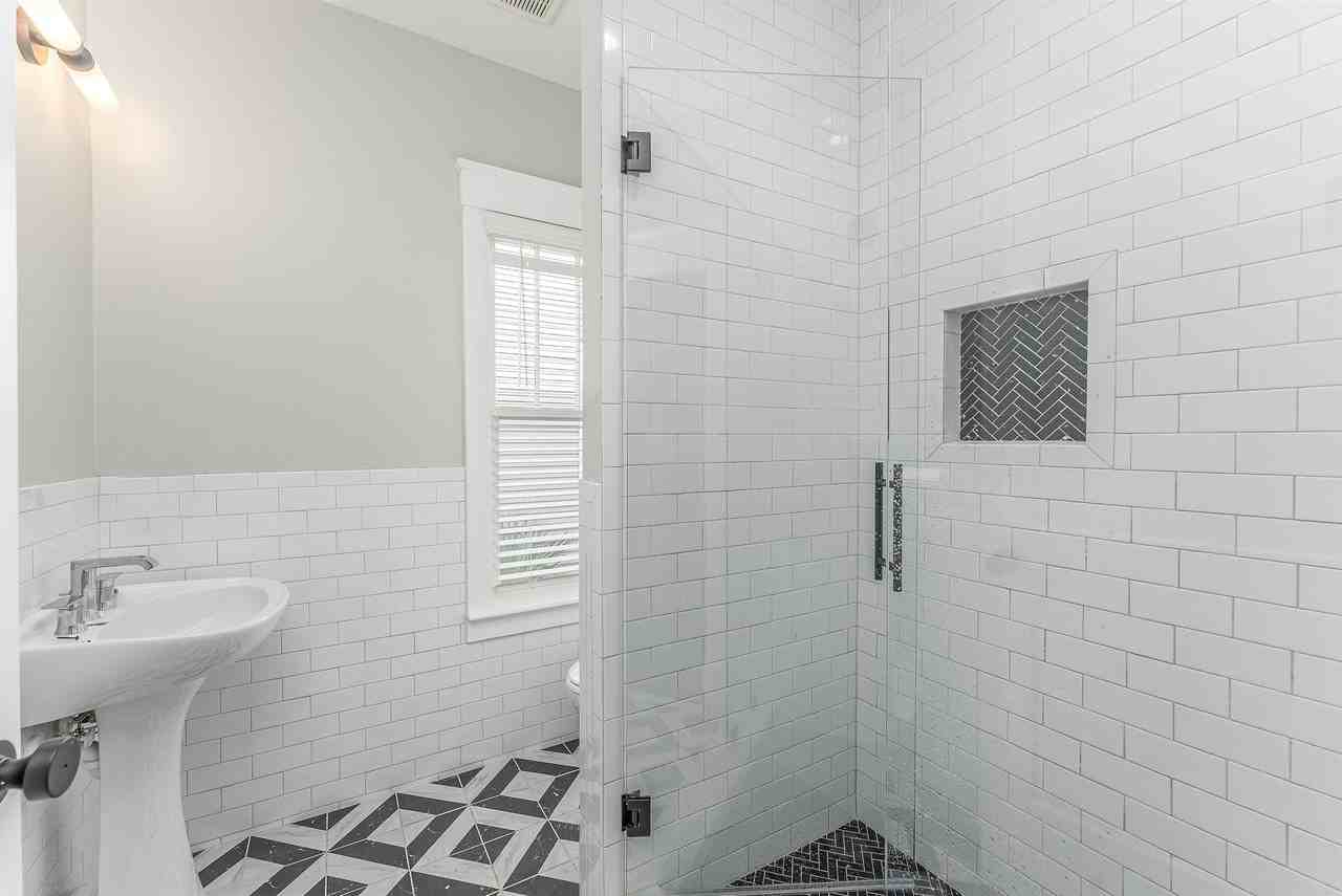 114 W Anderson St #B - Photo 2 of 21
