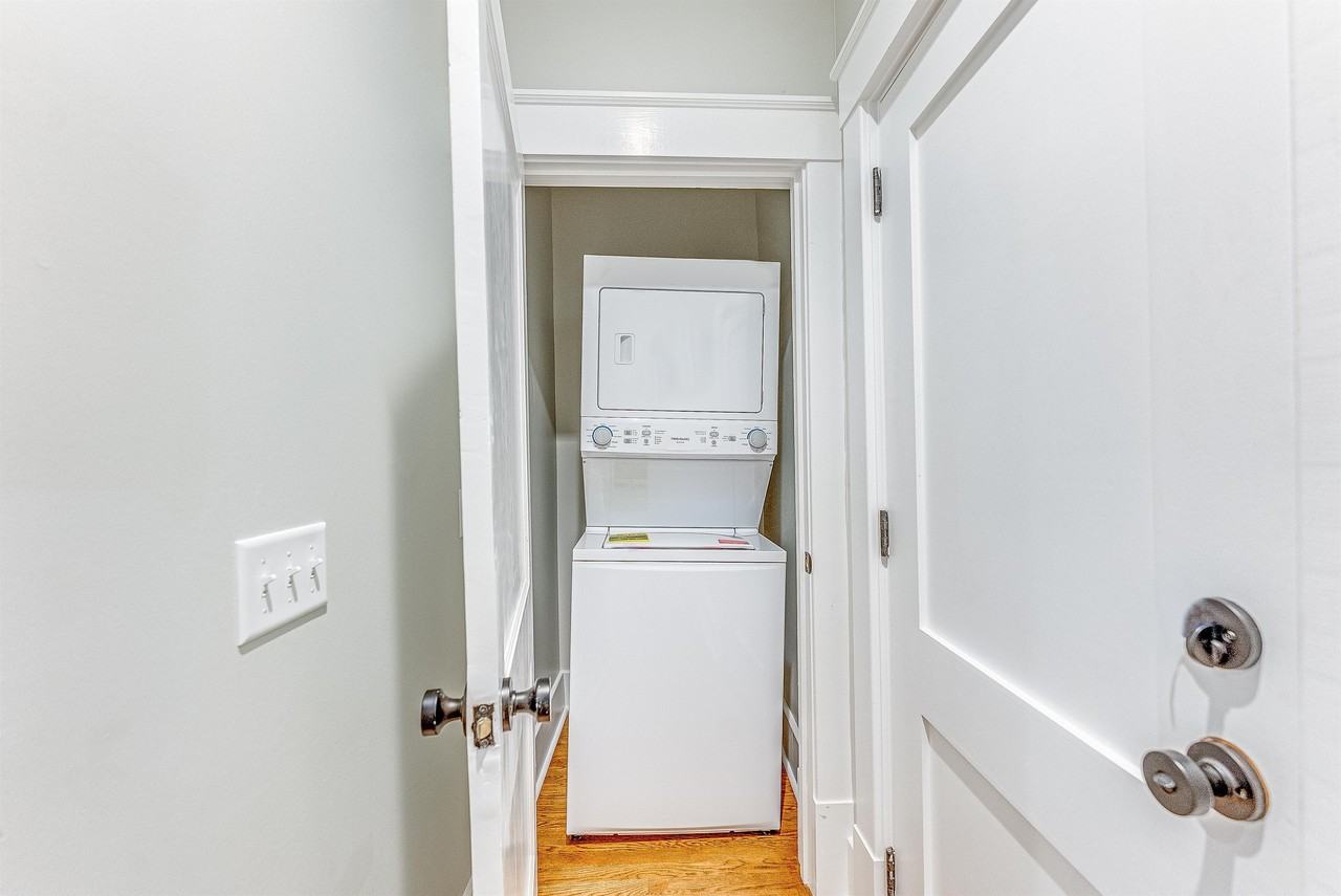 114 W Anderson St #B - Photo 4 of 21