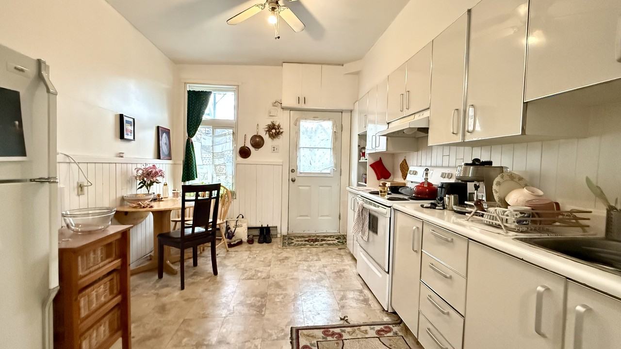 2512 Rue Coursol - Photo 2 of 16