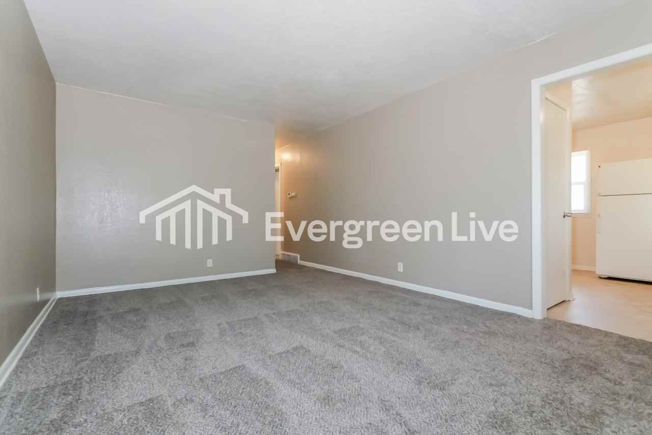 1124 E 84th Ter - Photo 5 of 15