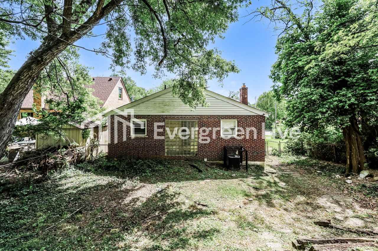 953 Covedale Ave - Photo 2 of 15