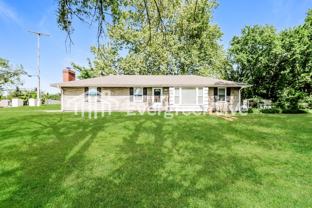 10214 Bellaire Ave - Photo 1 of 1