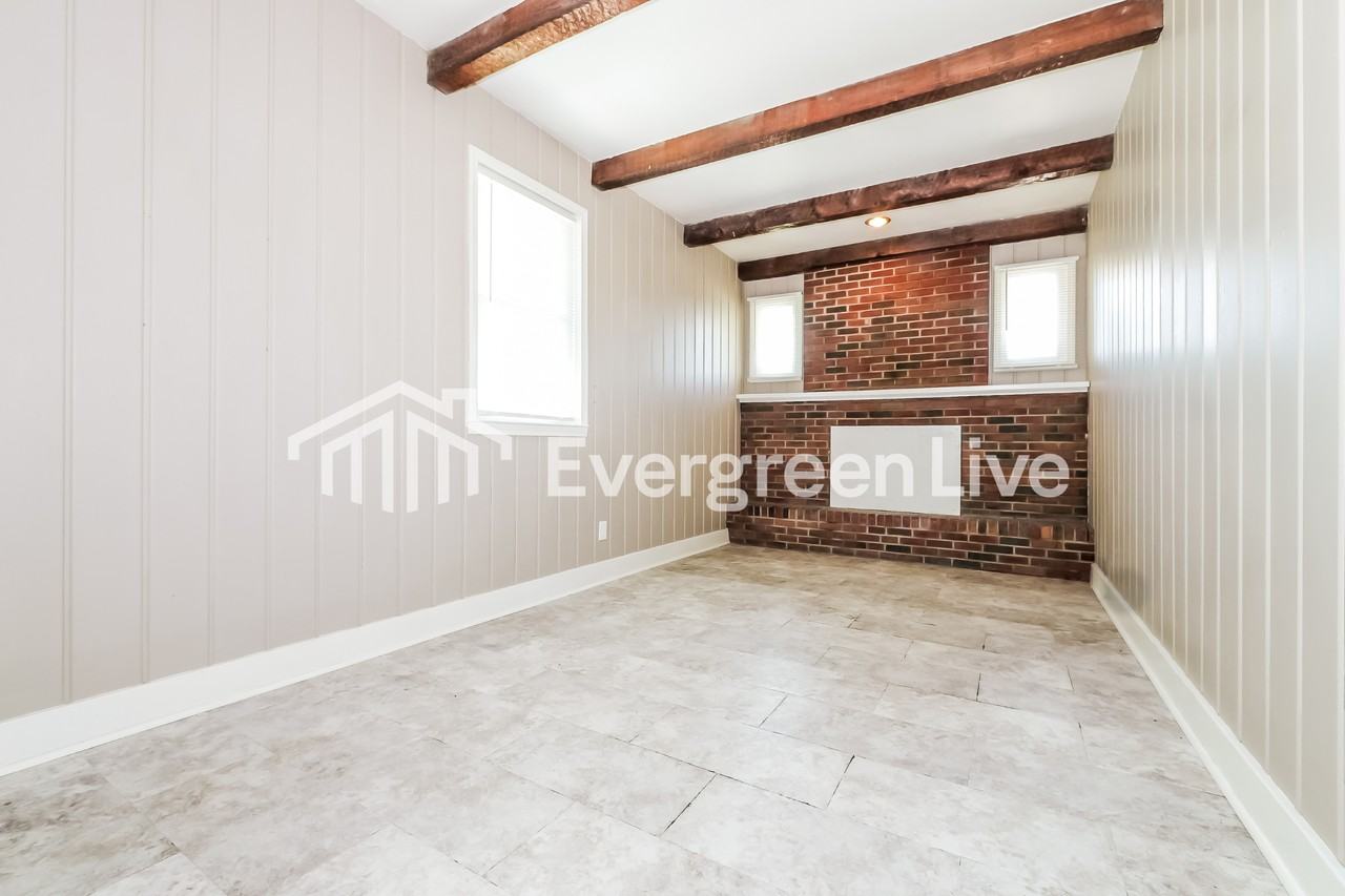10214 Bellaire Ave - Photo 3 of 15