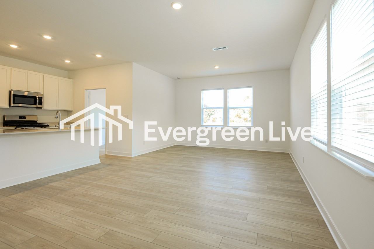 8816 Willis Way - Photo 4 of 18