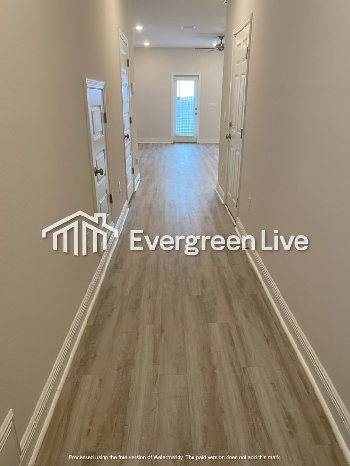 9828 Mcluvin Rd - Photo 3 of 31