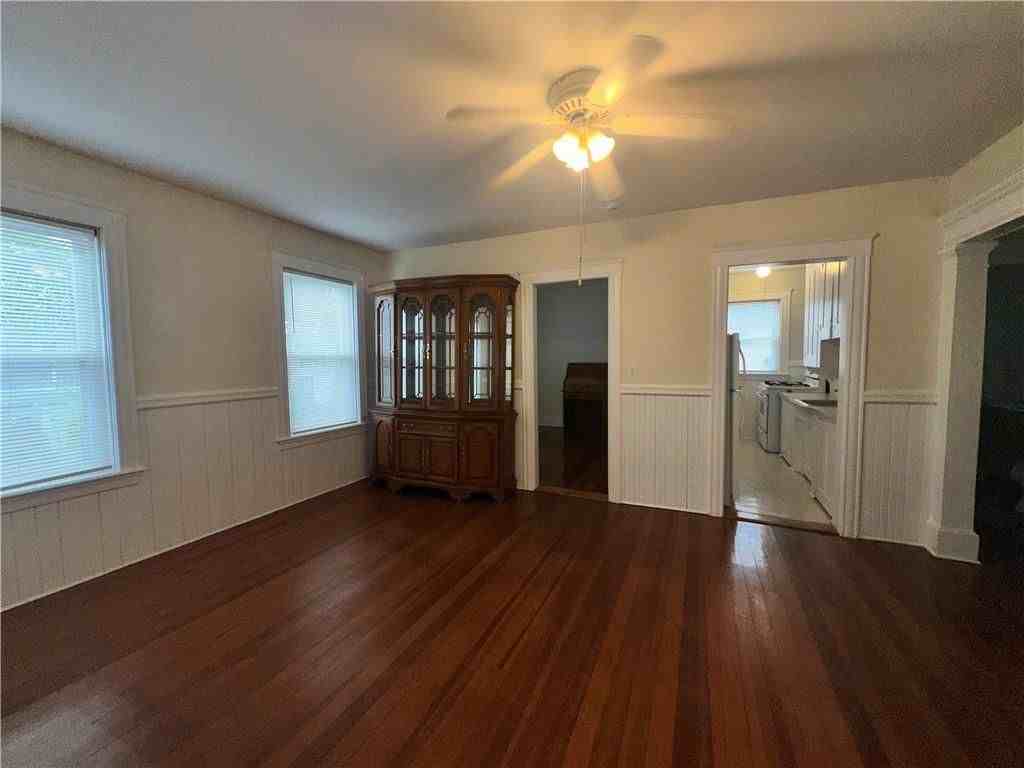 14 Courtland St ##2 - Photo 5 of 16