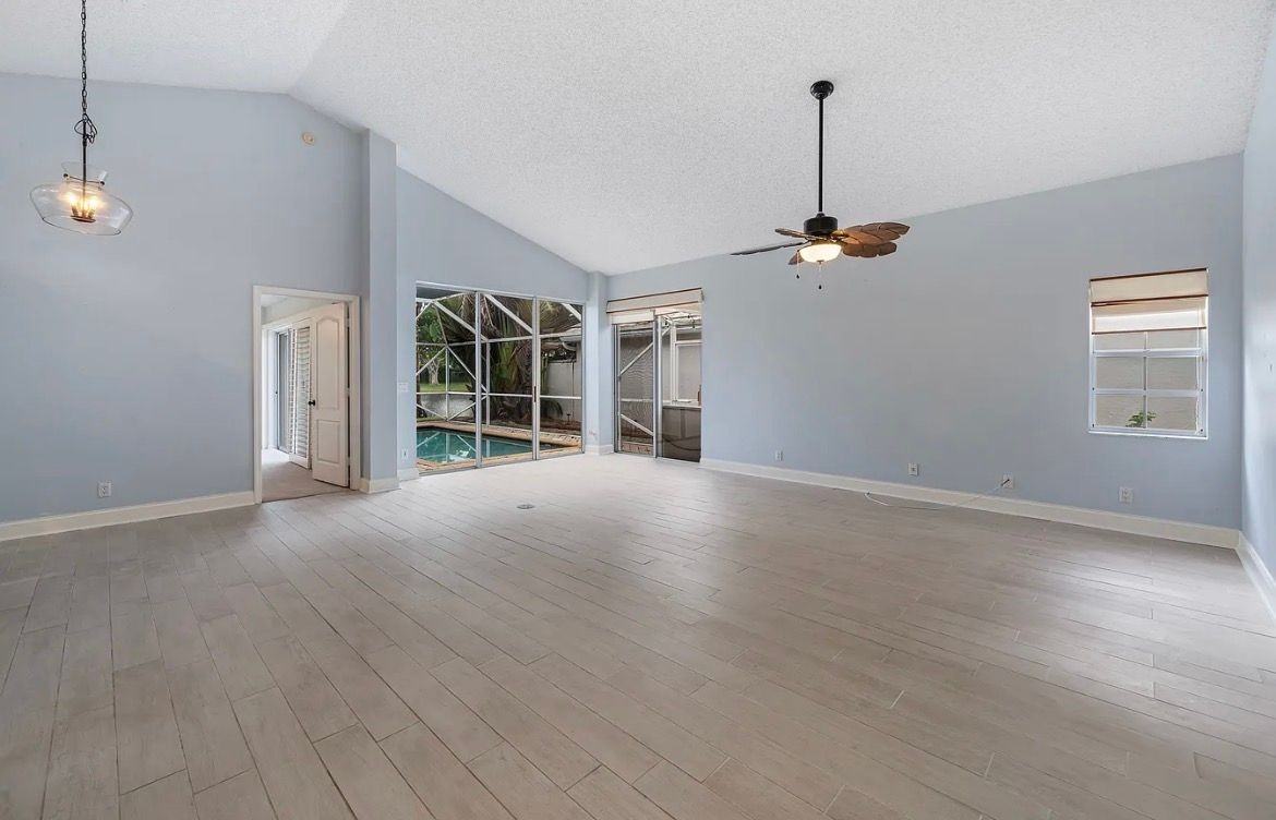 9293 Heathridge Dr - Photo 2 of 17
