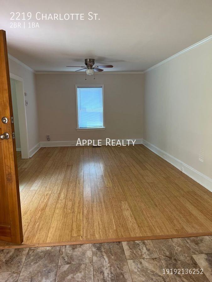 2219 Charlotte St - Photo 5 of 13