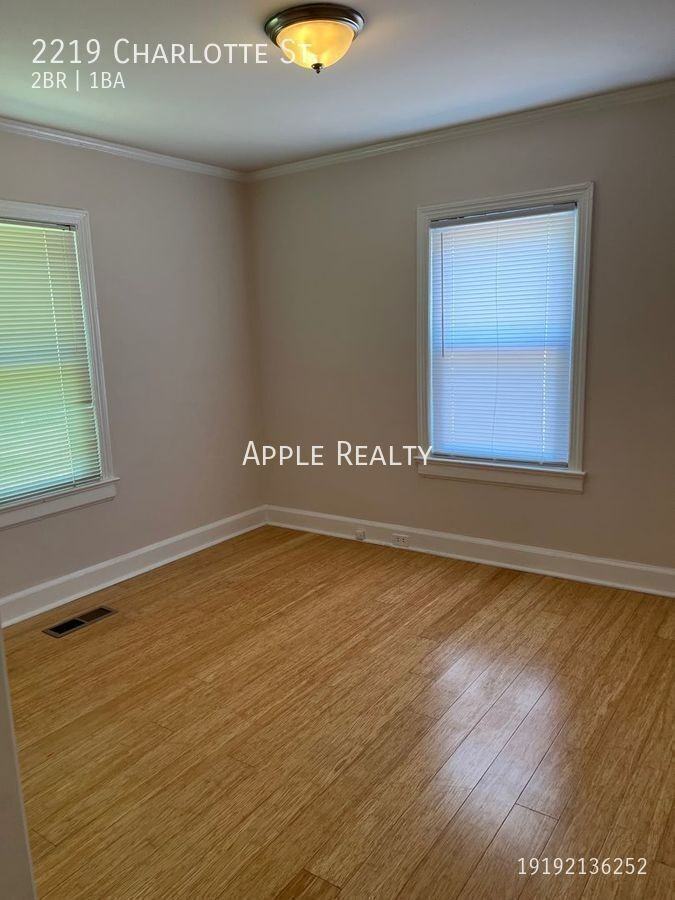2219 Charlotte St - Photo 7 of 13