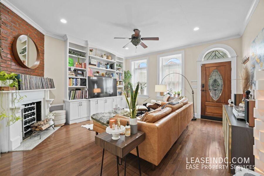 318 U St Nw - Photo 5 of 32