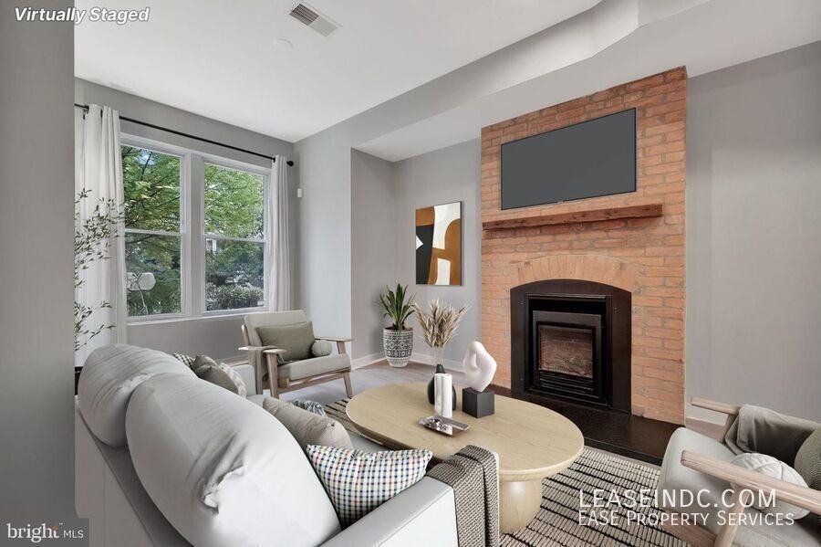 1241 I St Ne - Photo 4 of 33