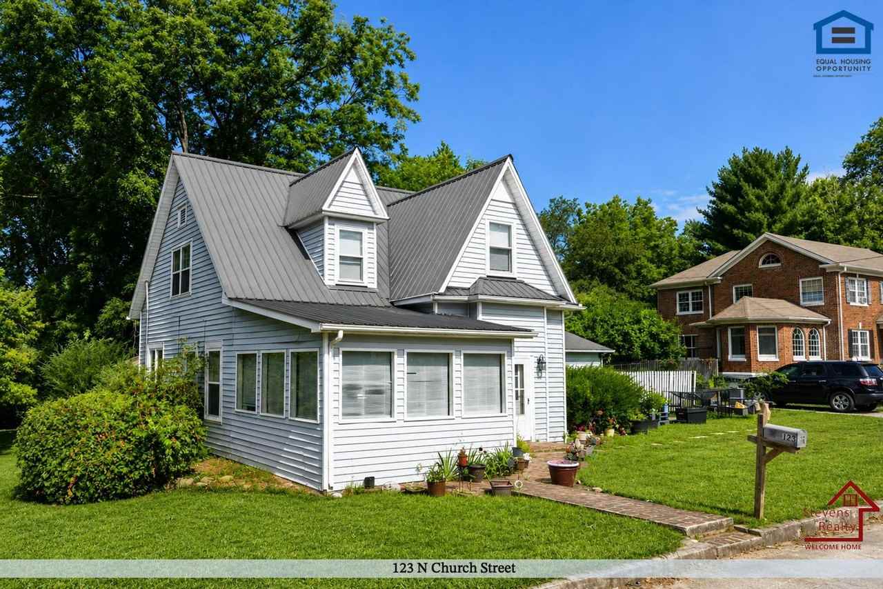 123 N Church St - Photo 2 of 22