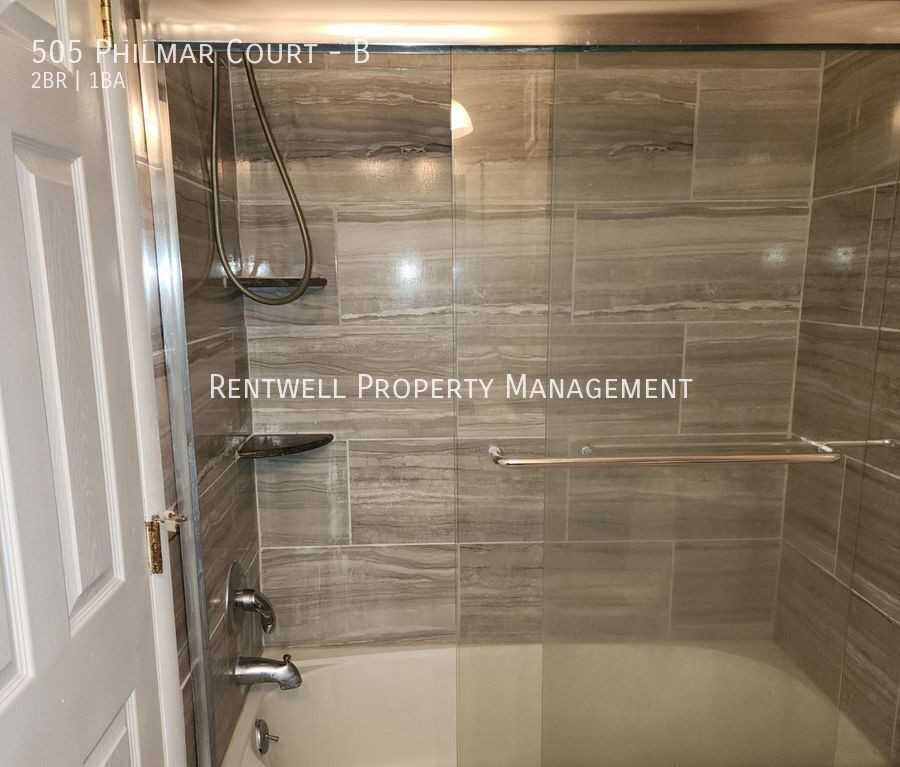 505 Philmar Ct #B - Photo 7 of 11