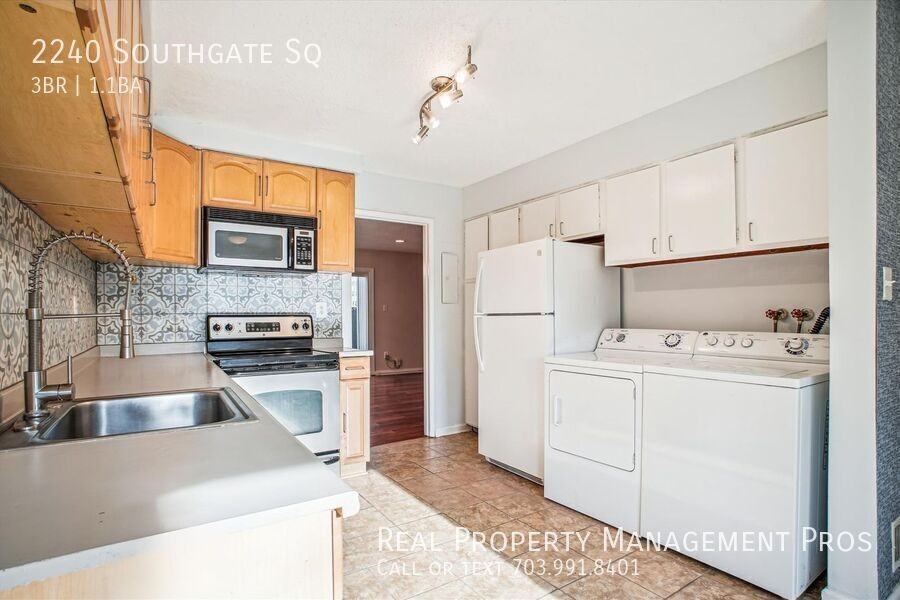2240 Southgate Sq - Photo 6 of 50