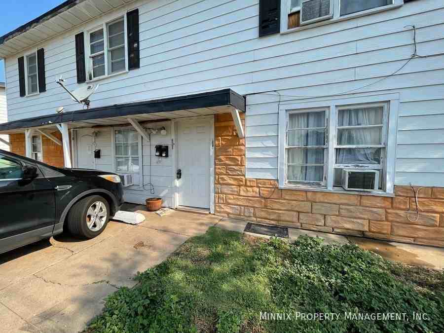 310 Sw 42nd Ave #B - Photo 3 of 14