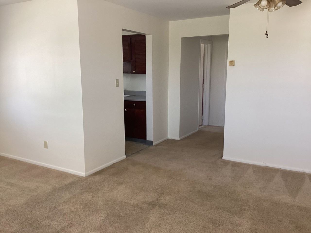 Euclid Terrace Apartments - Photo 6 of 11