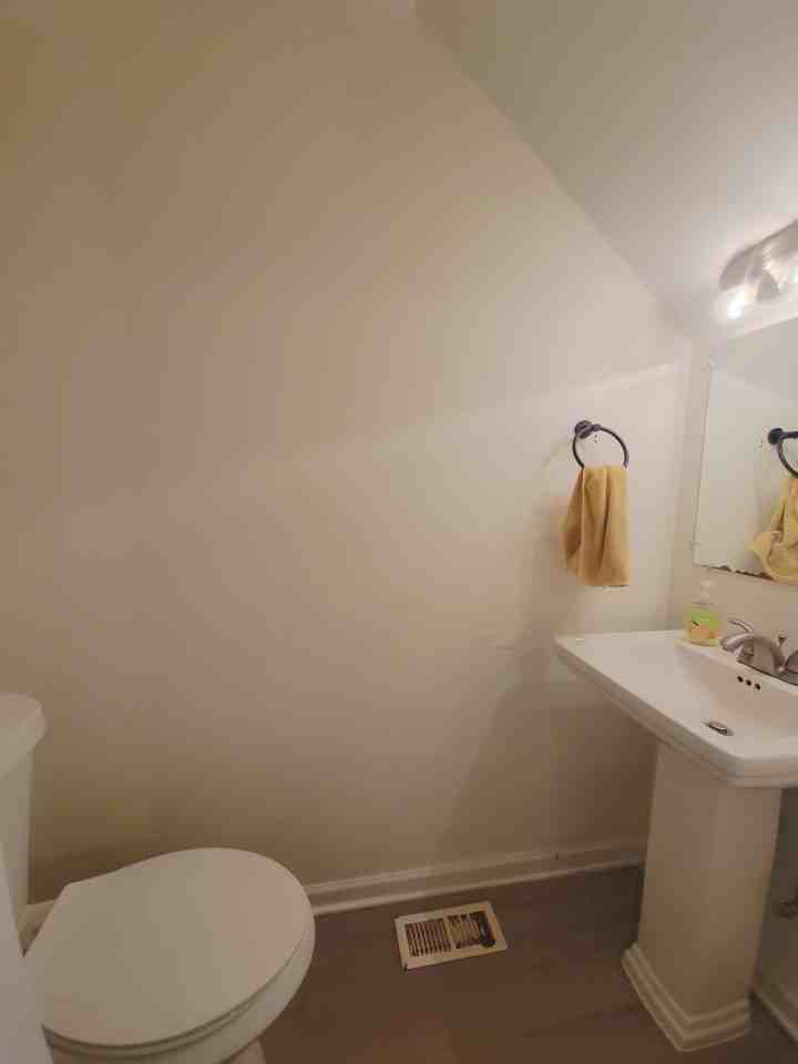 102 Bramble Ct - Photo 3 of 10