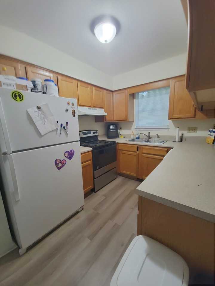 102 Bramble Ct - Photo 4 of 10