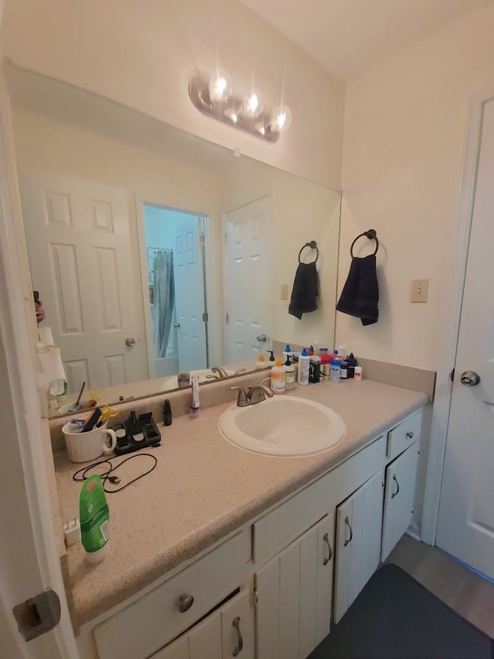 102 Bramble Ct - Photo 7 of 10